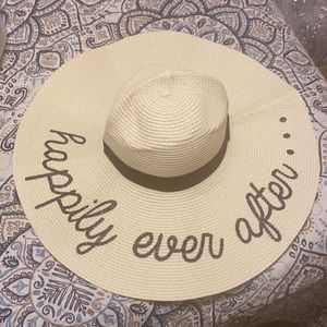 Floppy beach hat